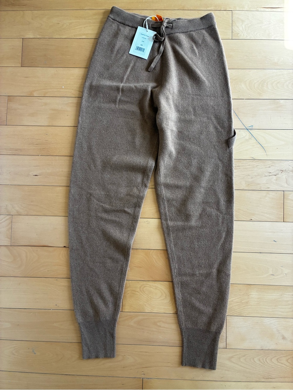 Guest in Residence 100% cashmere carpenter Joggers